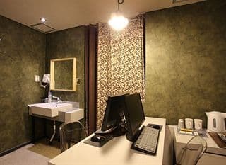 Baron de Paris Hotel - Photo 10