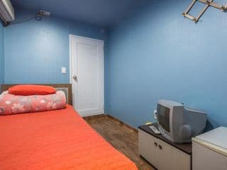 Chris Hostel