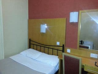 Berkeley Court Hotel - Photo 4
