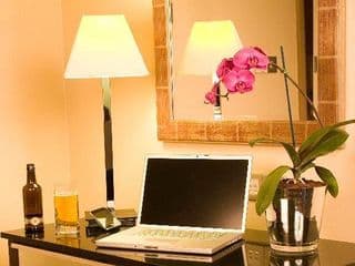 The Mandeville Hotel - Photo 19