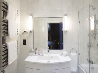 The Mandeville Hotel - Photo 3