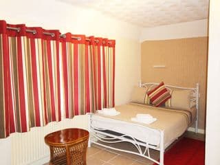 Flexistay Aparthotel Sutton - Photo 5