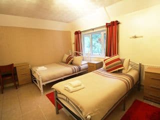 Flexistay Aparthotel Sutton - Photo 7