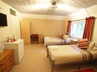 Flexistay Aparthotel Sutton - Photo 8