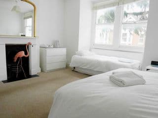 Kew Rooms - Photo 16