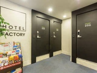Daljee Guesthouse - Photo 17