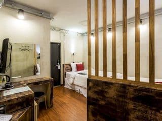 Daljee Guesthouse - Photo 20